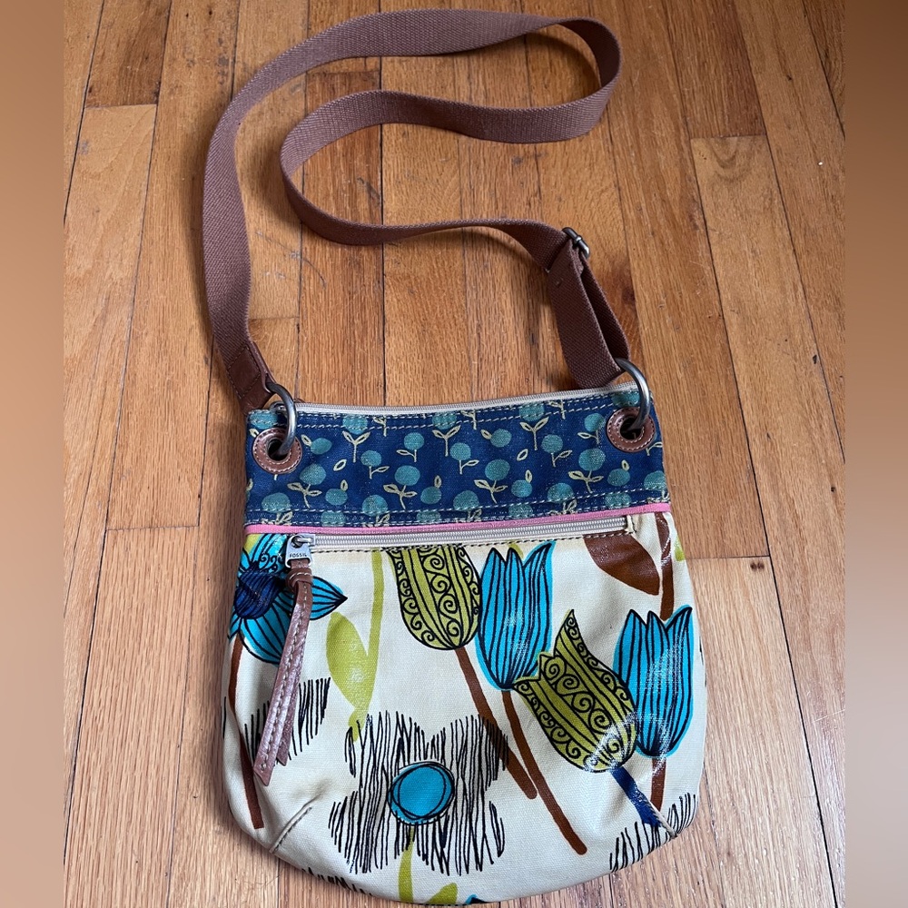 Fossil Floral Canvas Crossbody Bag | Adjustable Strap | Excellent Condition